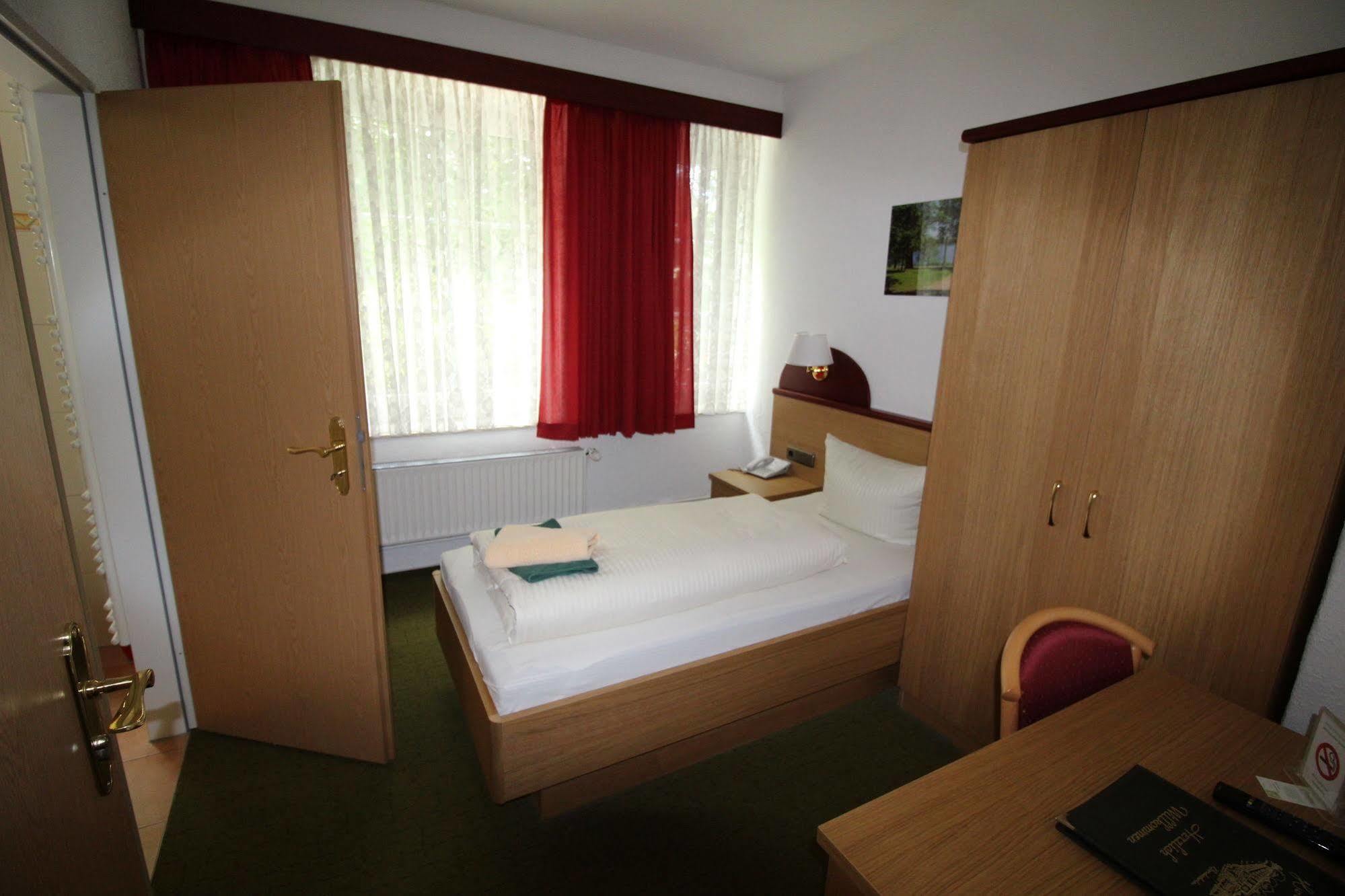 Hotel Carstens Bordesholm Eksteriør bilde